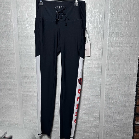 Bears leggings WEAR by Erin Andrews - Picture 11 of 13